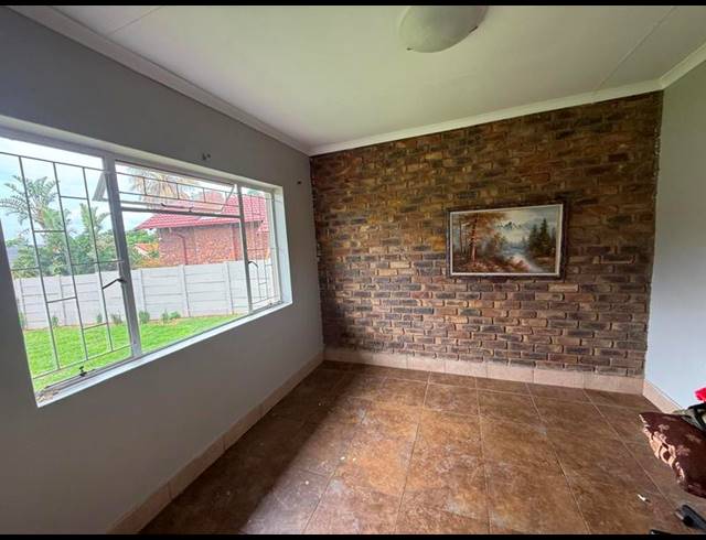 3 BEDROOM HOUSE FOR SALE IN ROOIHUISKRAAL